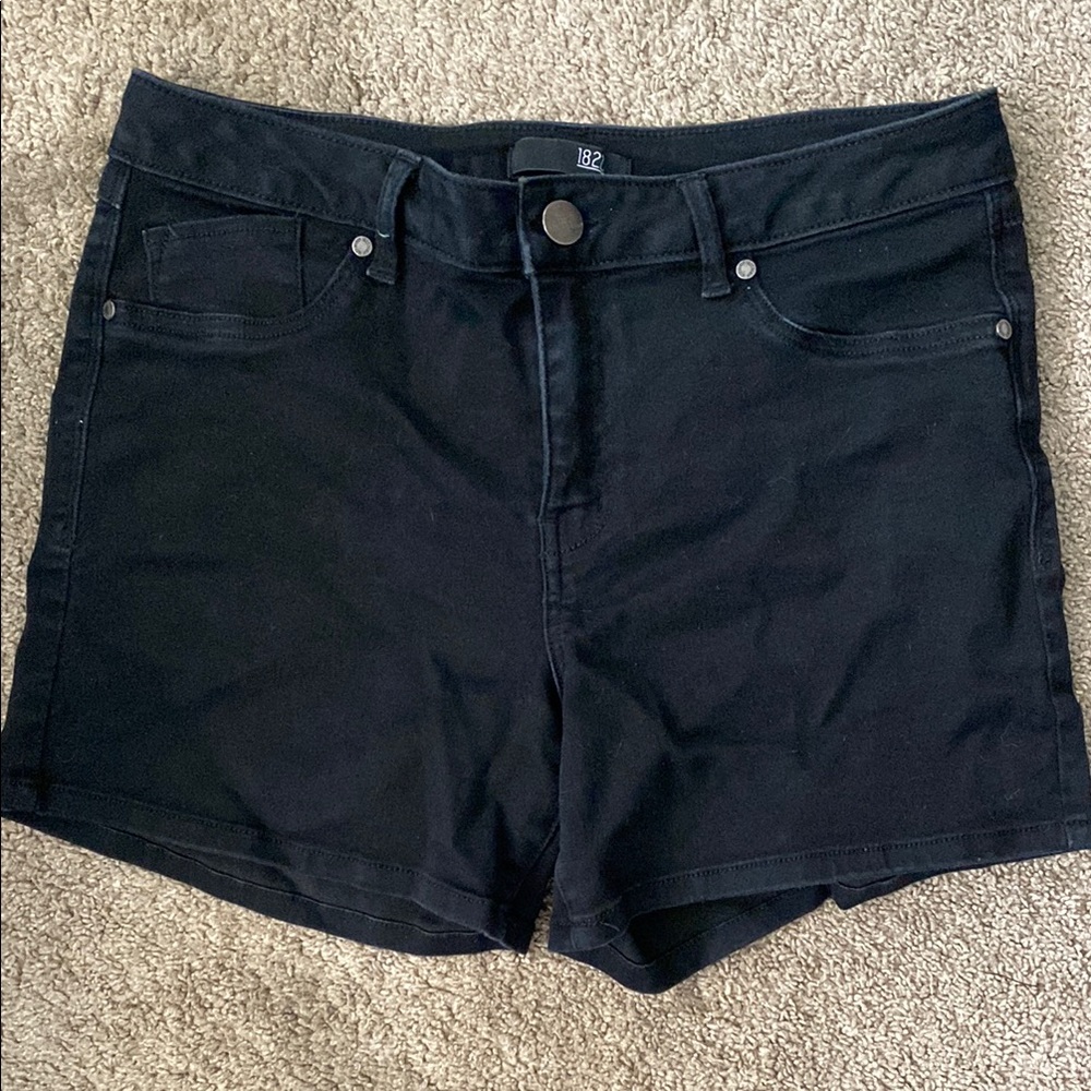 1822 Denim Black Jean Shorts Classic Design
